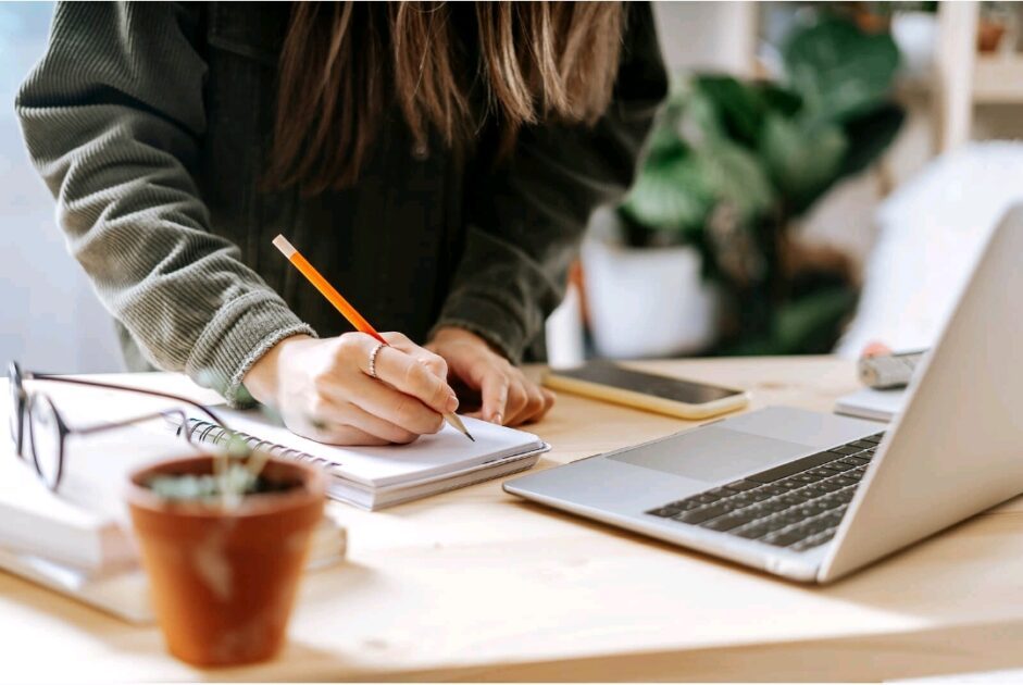 UAE Freelance Visa 2026: What You Need to Know About Work Permits, Licenses and Family Sponsorship